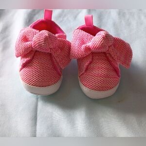 ‼️5 items for $8‼️Pink Baby Shoes with Bow